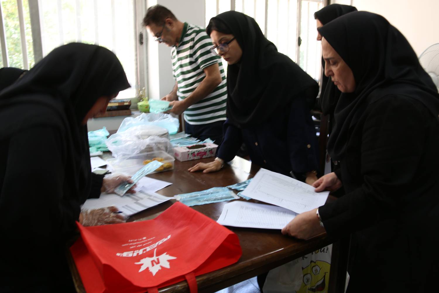 مشارکت مرکز بهداشت شمال غرب ۲ در آماده‌سازی تجهیزات موکب‌های دهان و دندان  در آستانه برگزاری مراسم اربعین حسینی